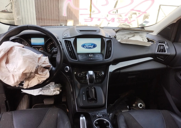 Ford Kuga cena 31500 przebieg: 106121, rok produkcji 2016 z Pieszyce małe 37